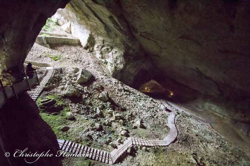 L'immense cavité de la grotte de Cerdon