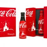 Coca Cola célèbre 25 ans de Disneyland Paris avec une bouteille collector