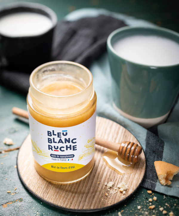 Miel de Fleurs d’Eté Bleu Blanc Ruche. Photo David Bonnier